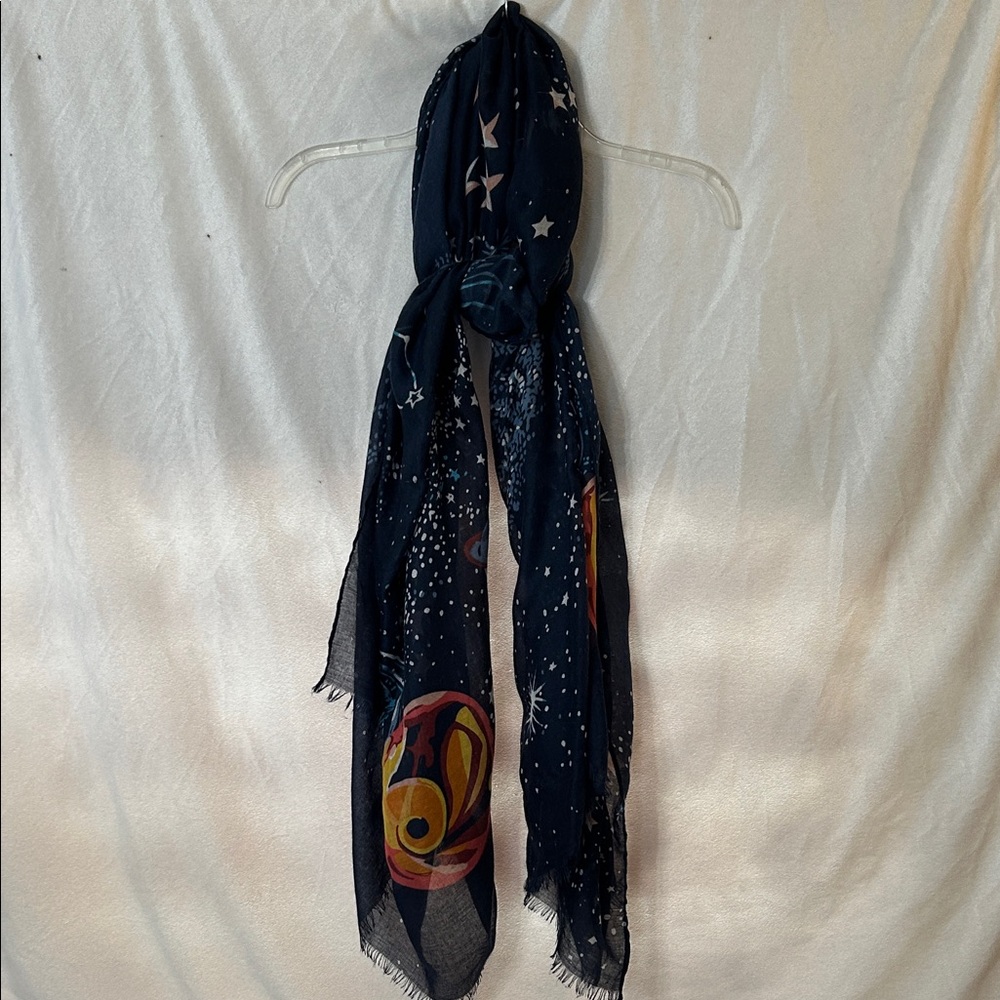 Galaxy Print Fashion Scarf - Picture 3 of 5